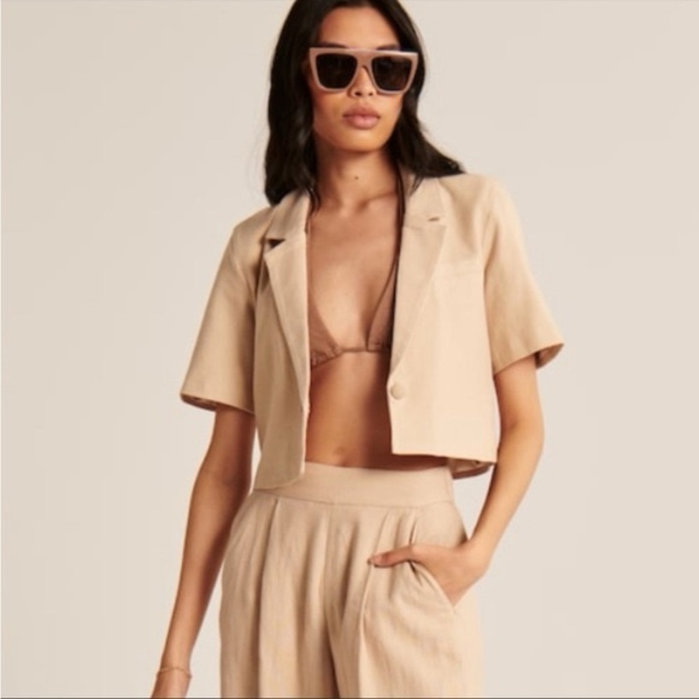 ABERCROMBIE cropped linen blend blazer
